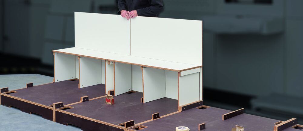 mobiler Elferratstisch, Aufbau, eigenhändig