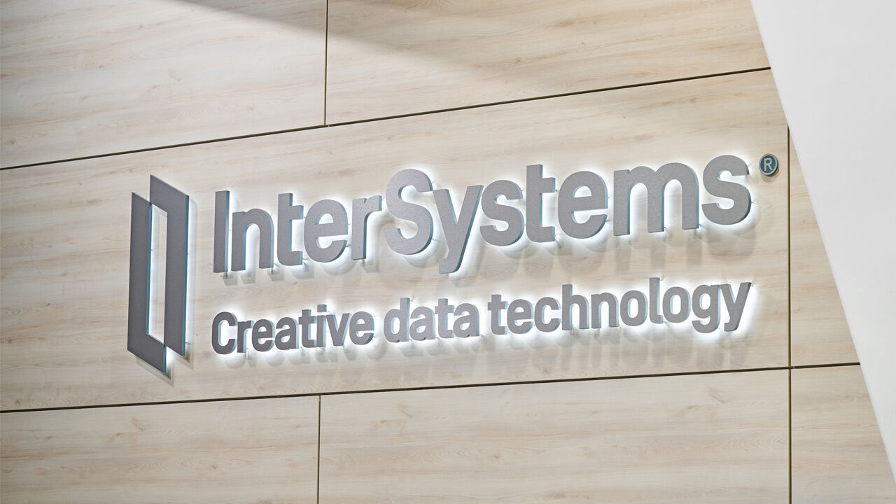 3D Logo Messestand Intersystems DMEA