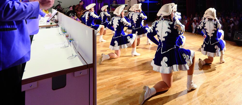 Bühnenmöbel, Eventtisch