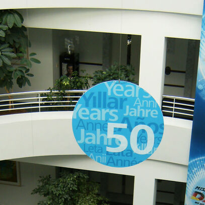 Sonderbau, Werbetechnik