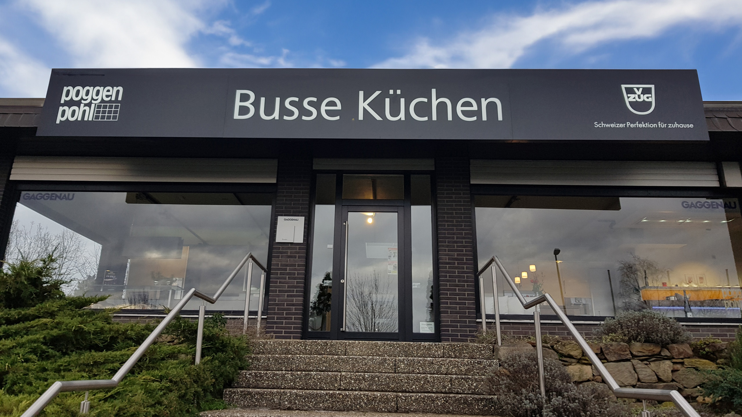 schaufensterwerbung, digifant, werbetechnik, wiesbaden, buss küchen